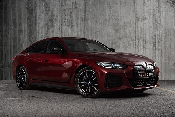 BMW i4 3 of 30