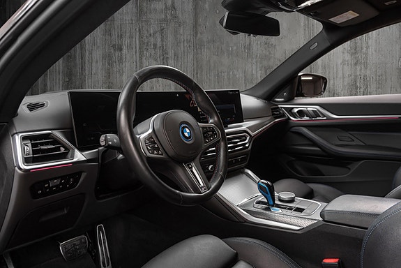 BMW i4 17 of 30