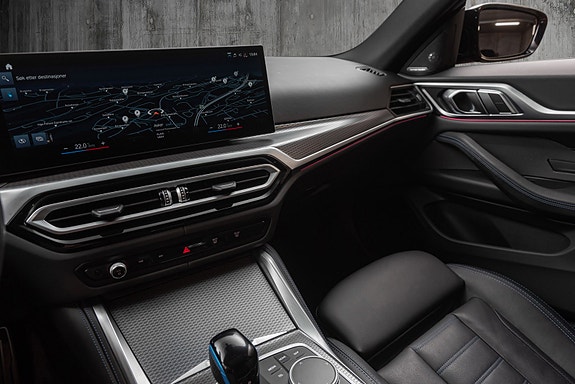 BMW i4 25 of 30