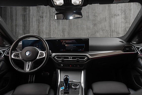 BMW i4 22 of 30