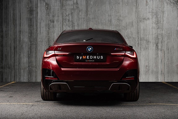 BMW i4 11 of 30