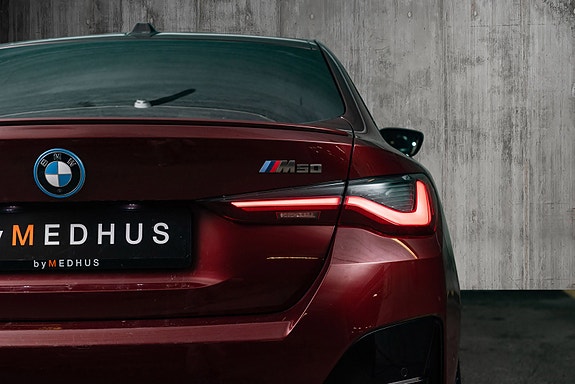 BMW i4 12 of 30