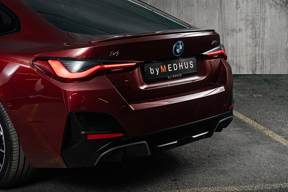 BMW i4 14 of 30