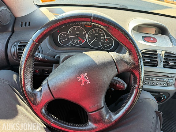 Peugeot 206 CC 10 of 30