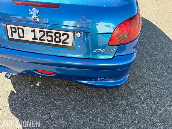 Peugeot 206 CC 29 of 30
