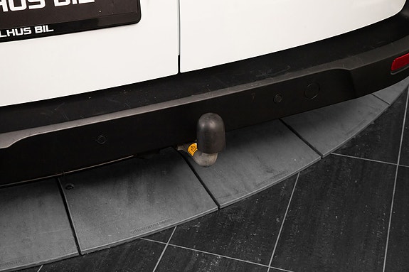 Ford Transit Connect 8 of 20