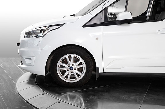 Ford Transit Connect 2 of 20