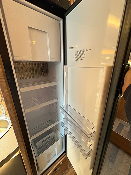 Weinsberg Cara Compact 600 MEG 10 of 15