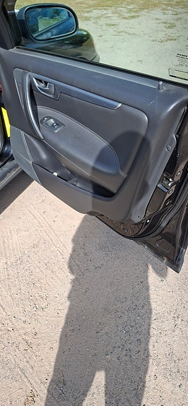 Volvo V70 9 of 20