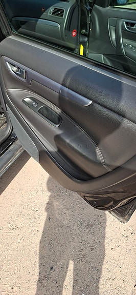 Volvo V70 8 of 20
