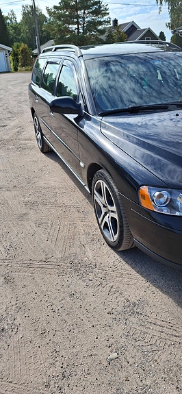 Volvo V70 4 of 20