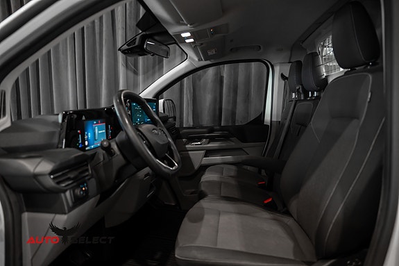 Ford Transit Custom 13 of 30