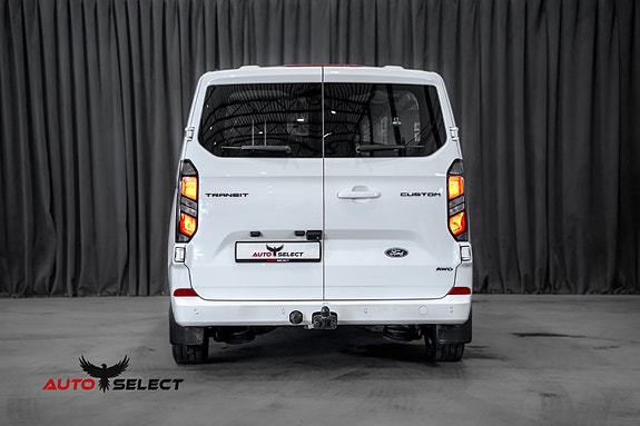 Ford Transit Custom 7 of 30