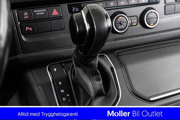 Volkswagen Multivan 14 of 19