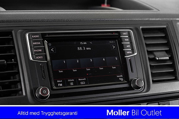 Volkswagen Multivan 12 of 19