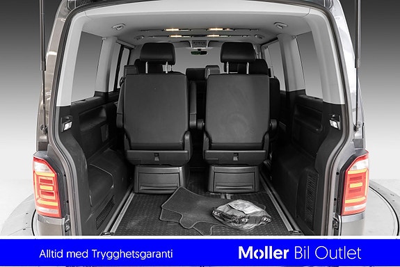 Volkswagen Multivan 15 of 19