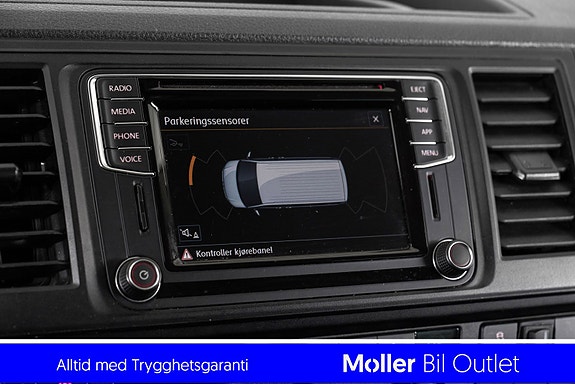 Volkswagen Multivan 13 of 19