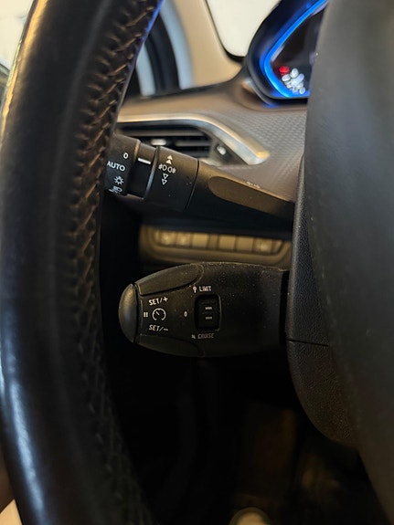 Peugeot 2008 28 of 30