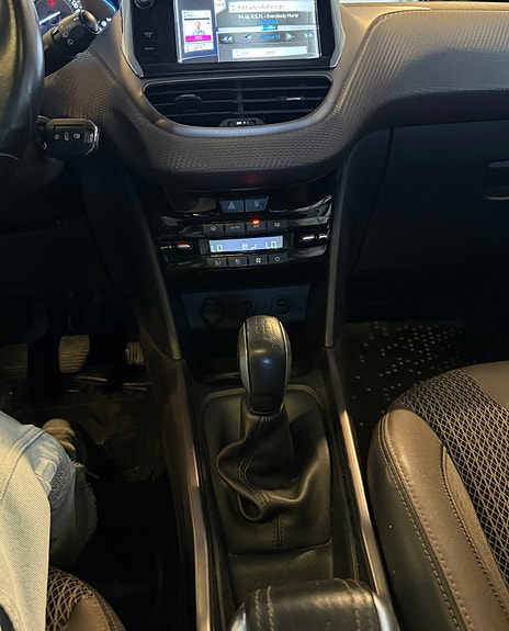Peugeot 2008 19 of 30