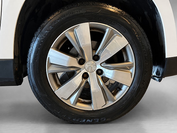Peugeot 2008 11 of 30