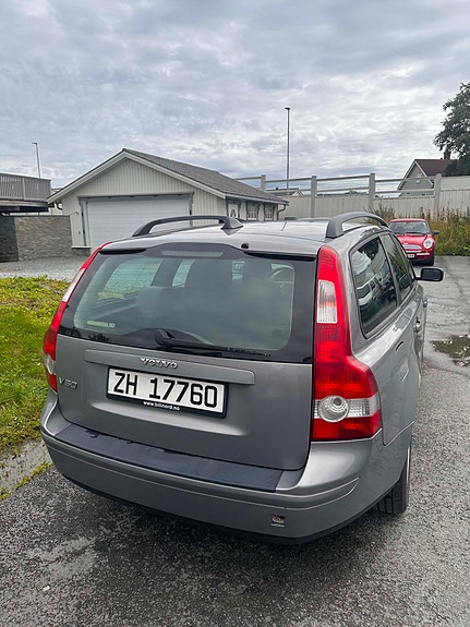 Volvo V50 5 of 10