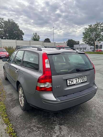 Volvo V50 4 of 10