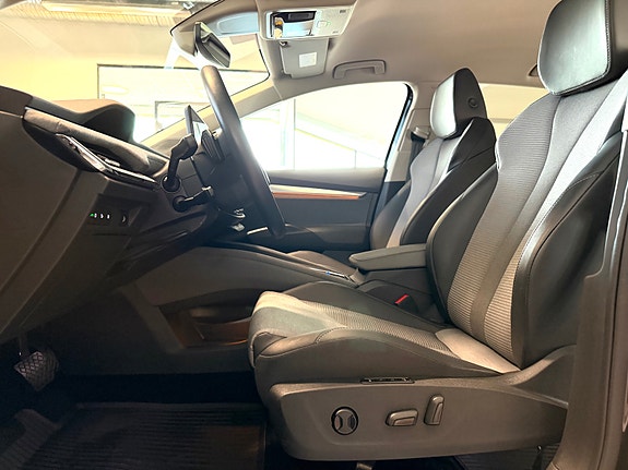 Skoda Enyaq 10 of 16