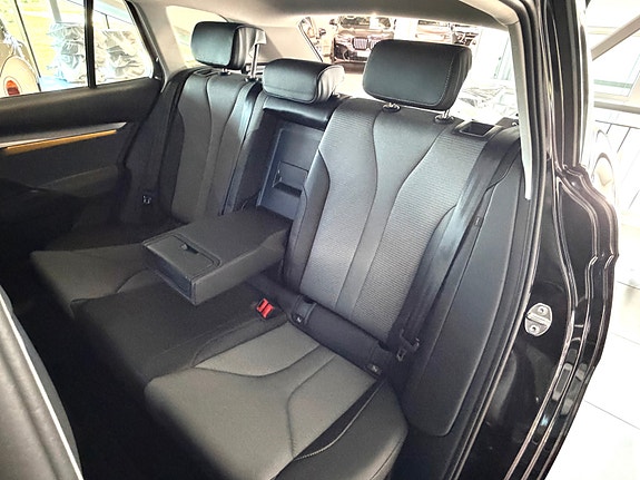 Skoda Enyaq 13 of 16