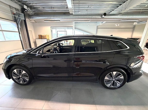 Skoda Enyaq 2 of 16