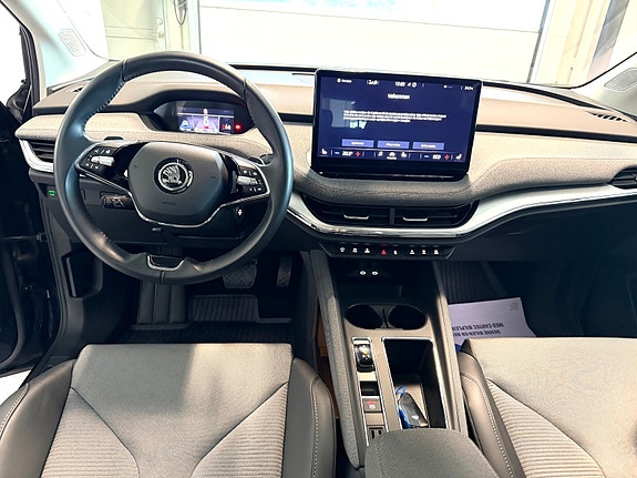 Skoda Enyaq 12 of 16