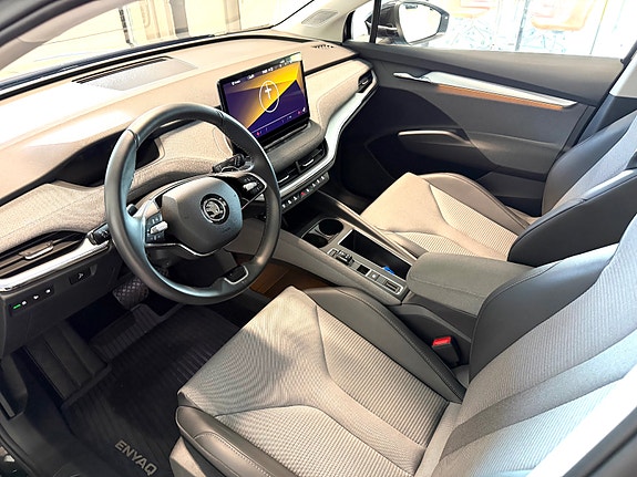 Skoda Enyaq 11 of 16