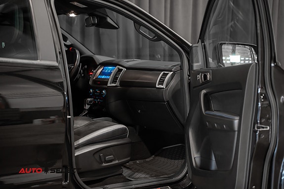 Ford Ranger Raptor 19 of 30
