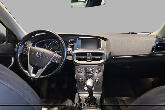 Volvo V40 9 of 17