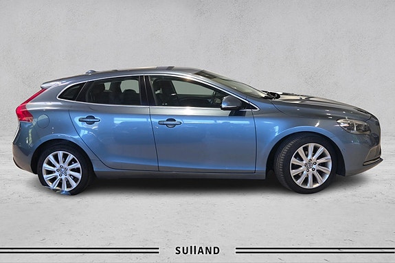 Volvo V40 6 of 17