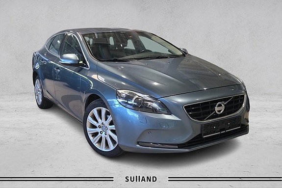 Volvo V40 7 of 17