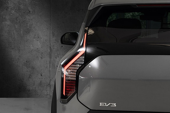 Kia EV3 8 of 25