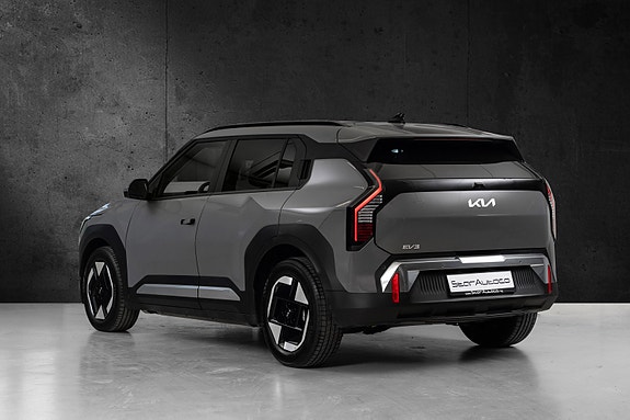 Kia EV3 4 of 25