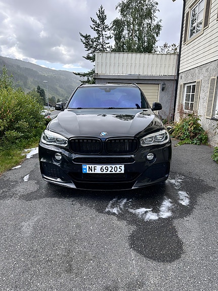 BMW X5 2 of 8