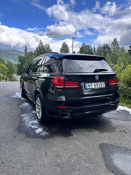 BMW X5 4 of 8