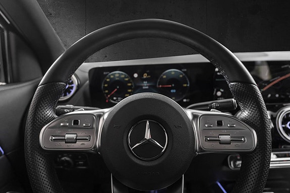 Mercedes-Benz EQA350 14 of 28