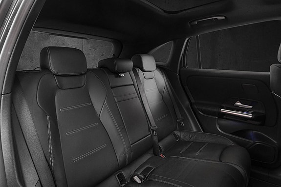 Mercedes-Benz EQA350 26 of 28