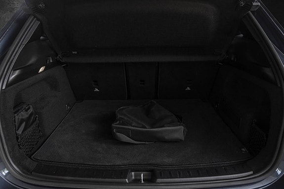 Mercedes-Benz EQA350 24 of 28