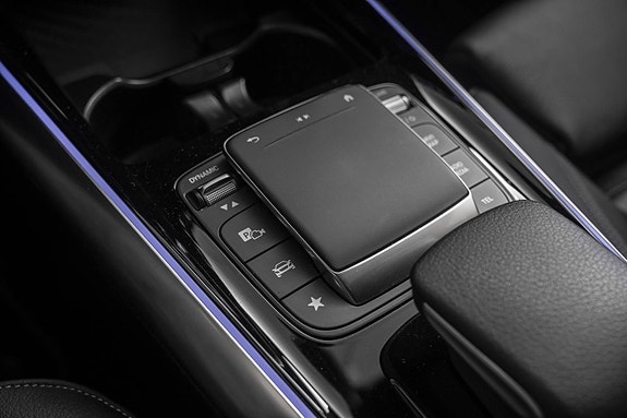 Mercedes-Benz EQA350 22 of 28