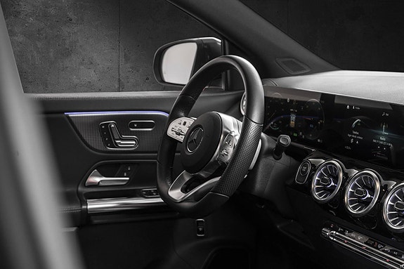 Mercedes-Benz EQA350 28 of 28