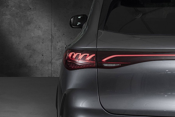 Mercedes-Benz EQE SUV 7 of 29
