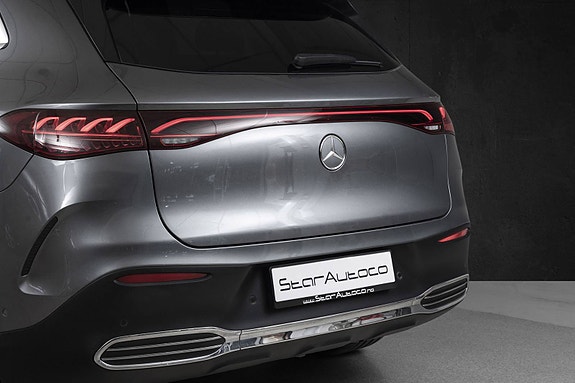 Mercedes-Benz EQE SUV 8 of 29