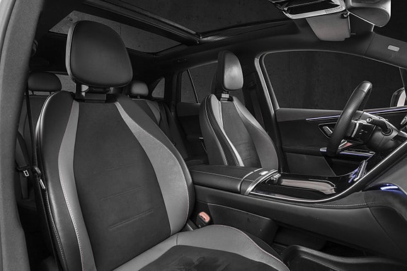 Mercedes-Benz EQE SUV 28 of 29
