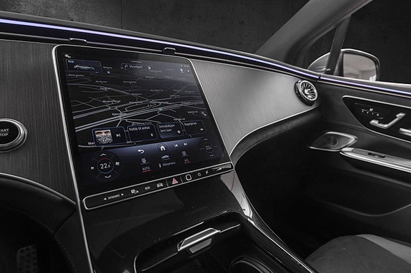 Mercedes-Benz EQE SUV 18 of 29
