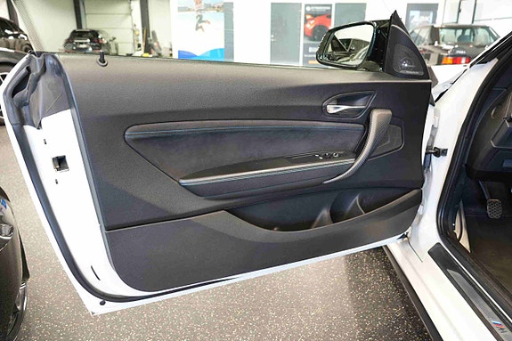 BMW M2 26 of 30