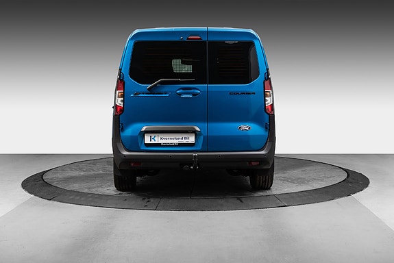 Ford E-Transit Courier 4 of 24